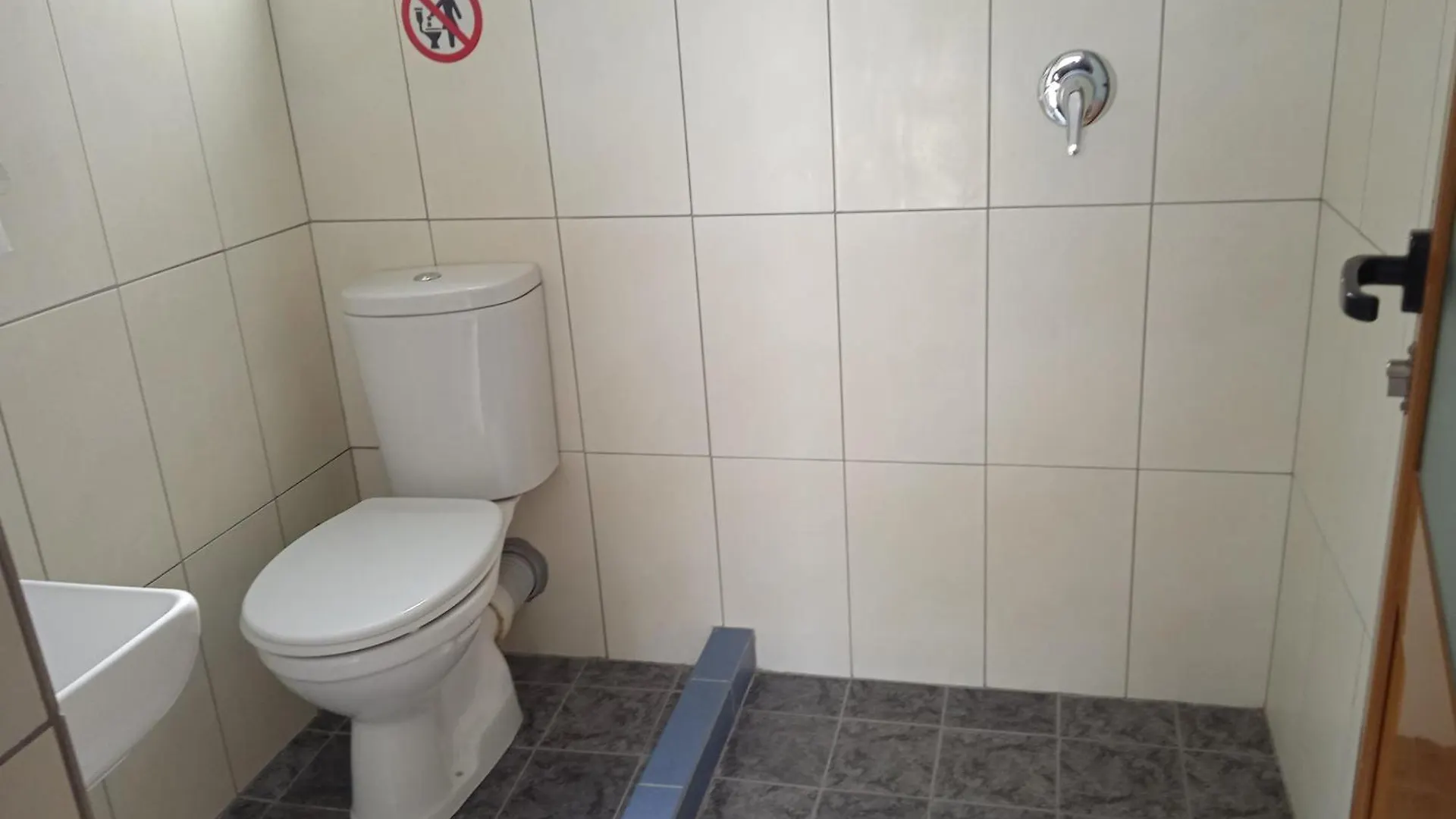 Vila N Dervishi Vlorë 0*,